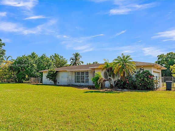 3rd image of 22775 SW 182nd Ave