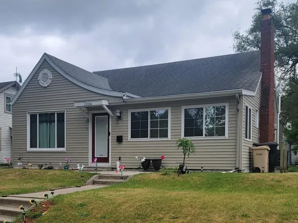 1324 Cedar St, South Bend, IN 46617