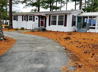 104 Castle Dr, Wareham, MA 02571