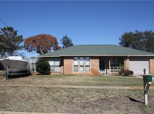 814 Boulevard De Lorleans, Mary Esther, FL 32569