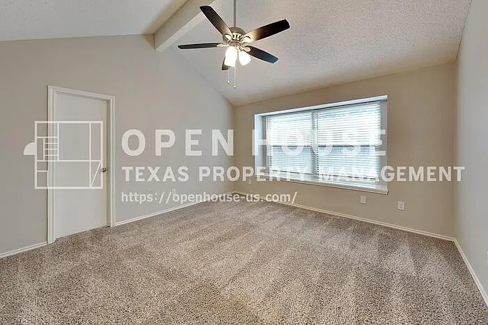 1328 Chicota Dr — Photo 8