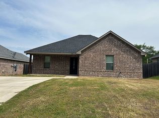405 E Maple Row, Denison, TX 75021