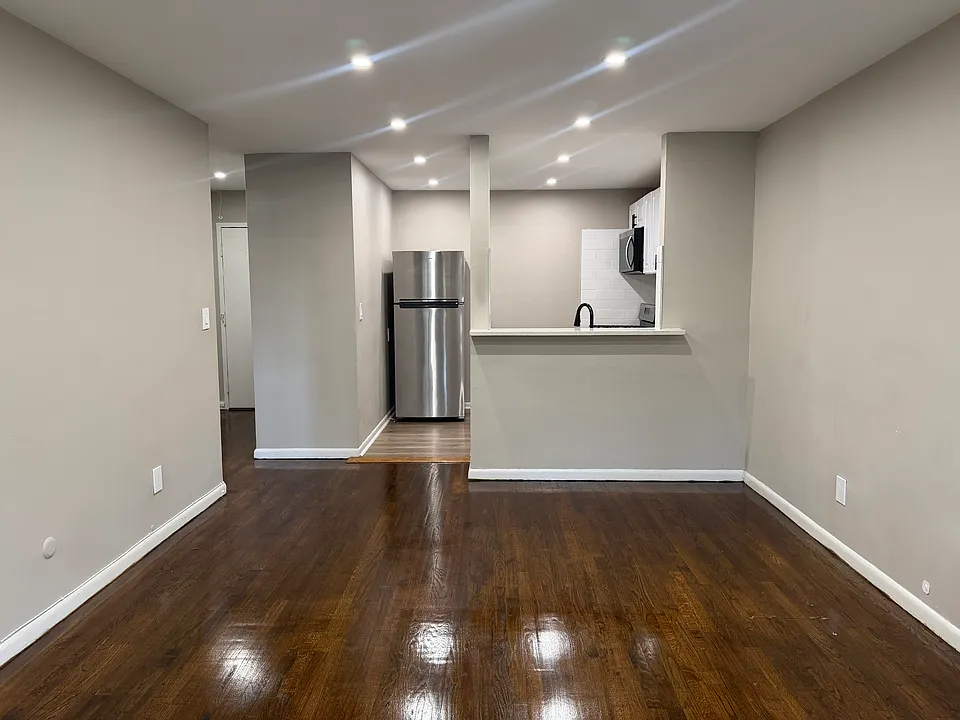 475 Park Ave #C2