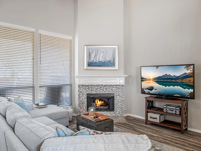 7914 Kristina Dr — Photo 10