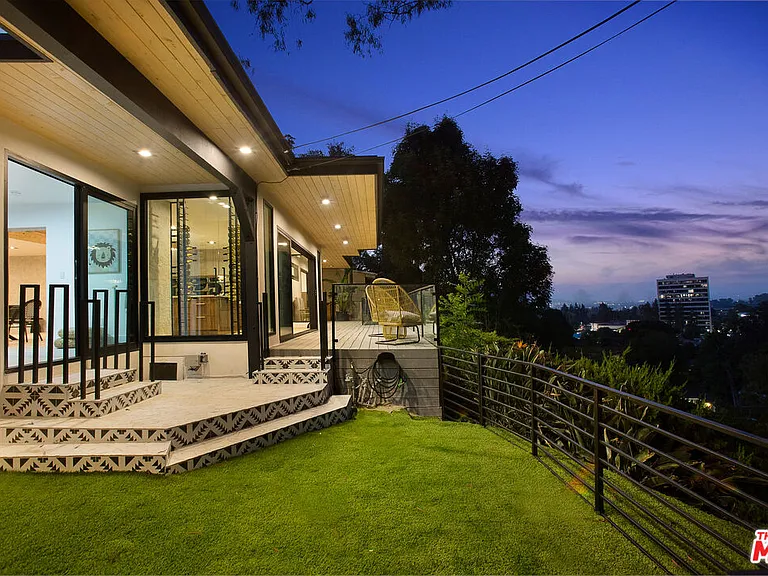 5102 Escobedo Dr — Photo 22