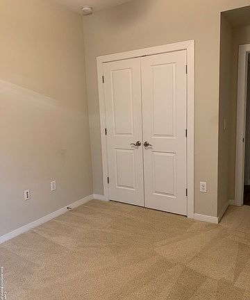 5th image of 7342 Oak Manor Dr