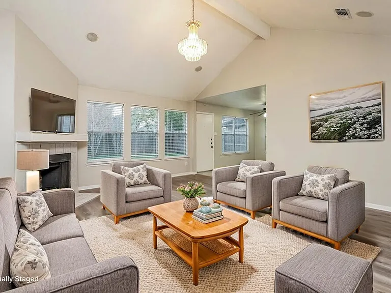 2803 Green Hollow Ct — Photo 4