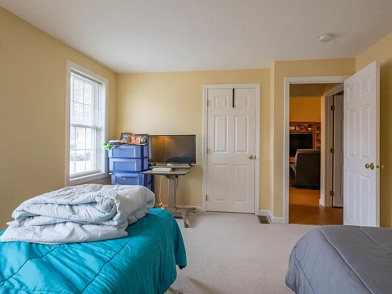 4 Myopia Ln — Photo 30