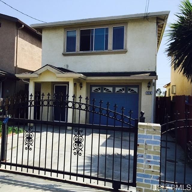 1st image of 220 Willard Ave