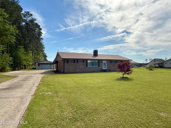 2895 Holly Springs Church Road, Williamston, NC 27892