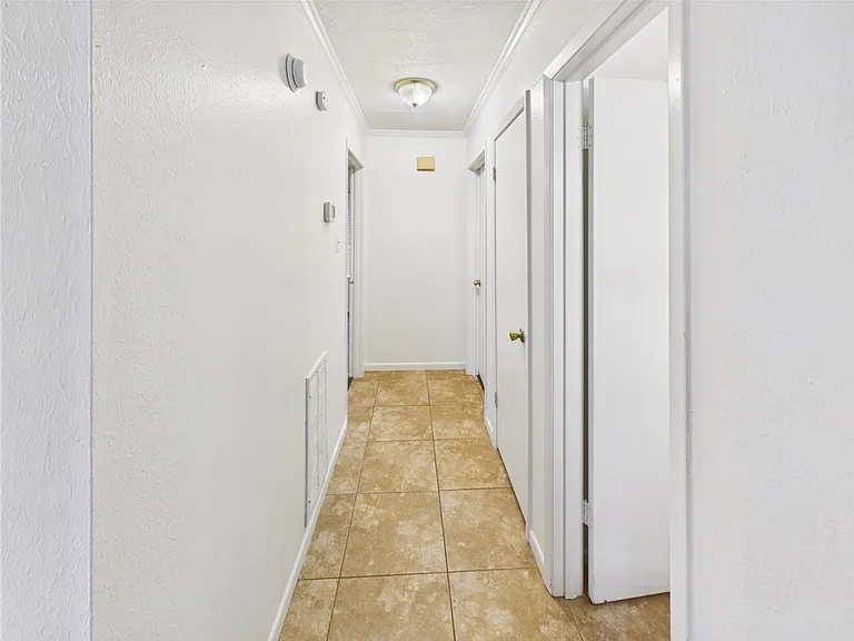 3329 Longleaf Cir — Photo 9