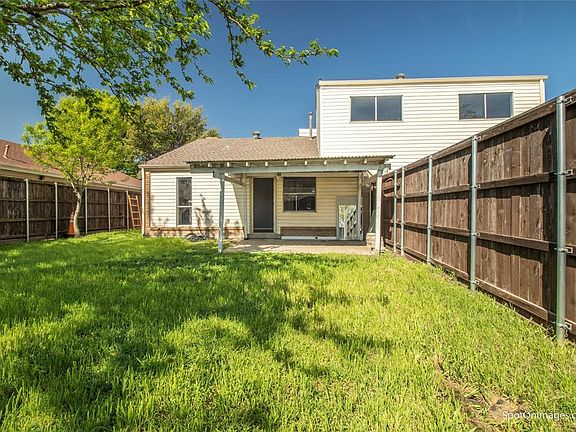 2nd image of 702 Brookdale Cir