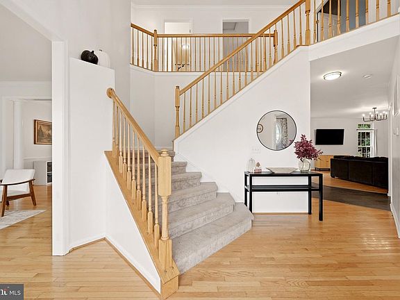4th image of 49 Pebble Beach Cir