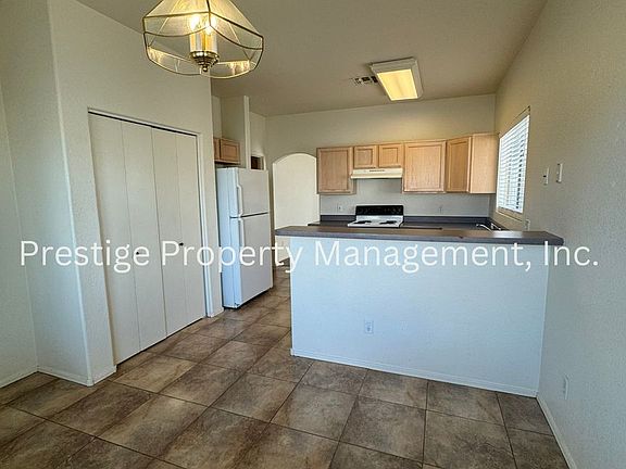 3rd image of 9511 N Mission Valley Pl