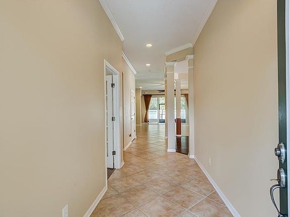 3rd image of 2265 Pickford Cir