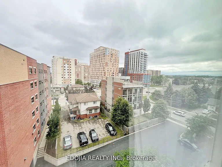 246 Lester St #608 — Photo 10