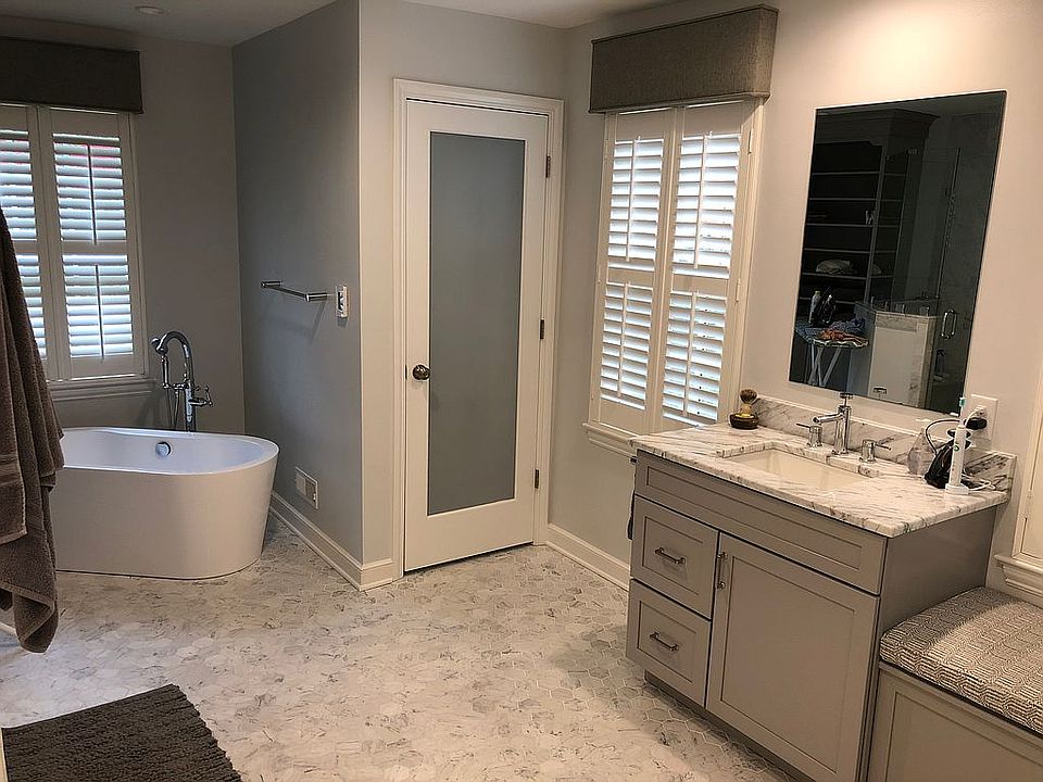 2nd image of 239 Ravenscliff Rd