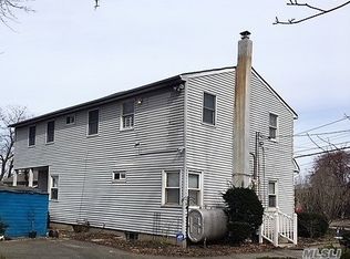 8 Candlewood Rd, Bay Shore, NY 11706