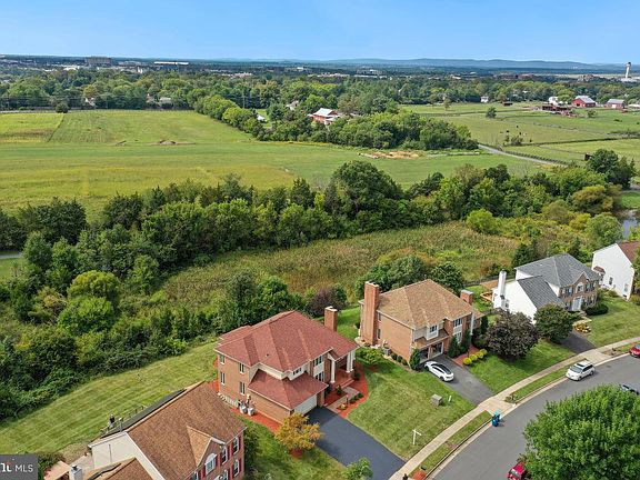 3rd image of 13107 Farmsted Ct