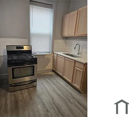 4 bed, 2000 sqft, $1,975 — Photo 2