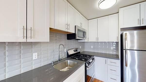 1st image of 701 Fell St #10