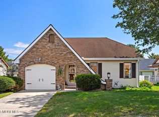 37 Fir Rd, Manahawkin, NJ 08050