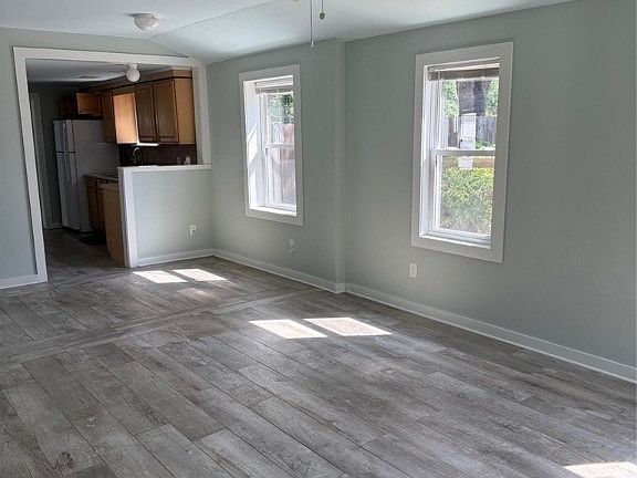 3rd image of 6916 Johnny Mercer Blvd