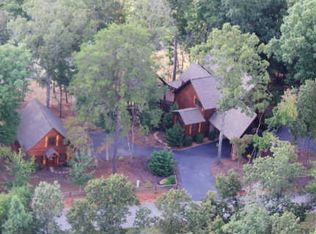 466 Cinnamon Bear Rd, Mineral Bluff, GA 30559