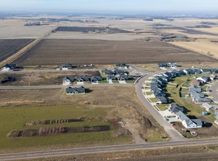 910 Sunset St, Valley Springs, SD 57068