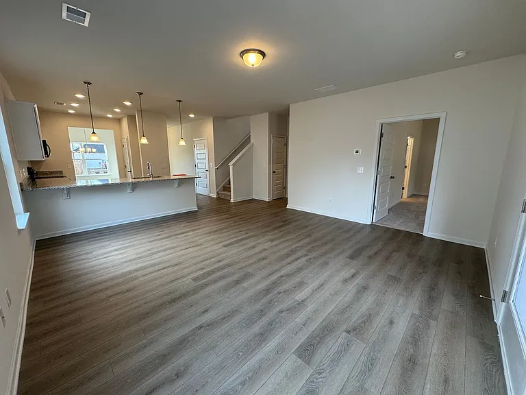 13 Whistling Oaks Dr — Photo 3