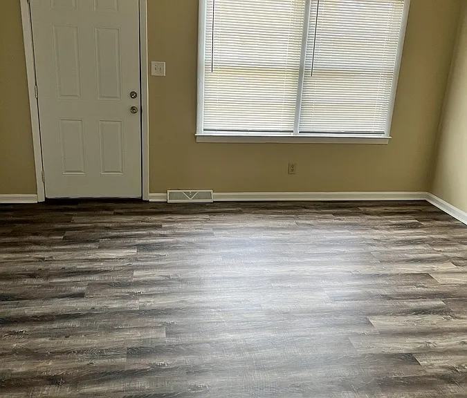 3102 Summit Ave #H — Photo 1