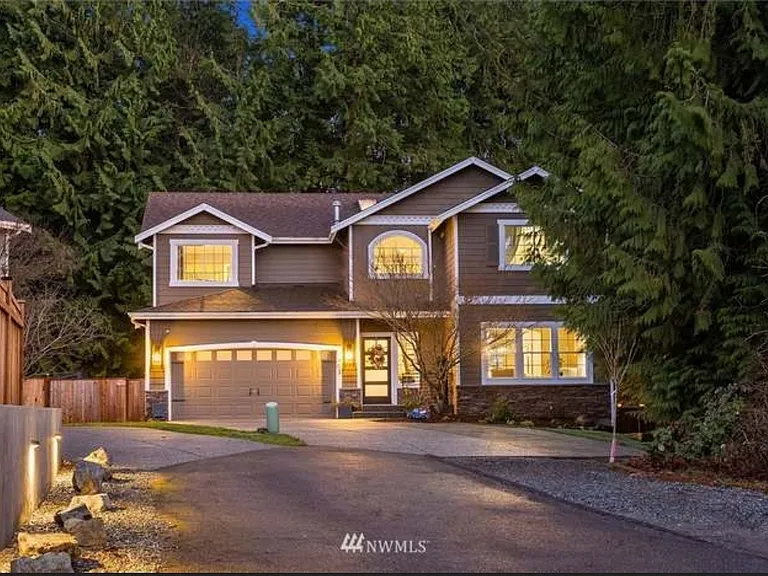 1405 Weaver Way — Photo 1