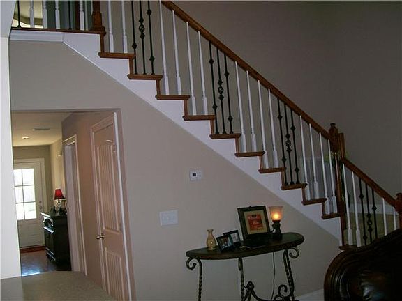 4th image of 37 Anderton Dr #37