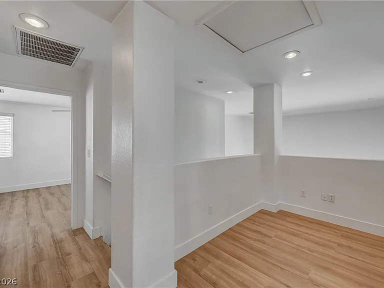 9985 Big Bow Springs Ct — Photo 18