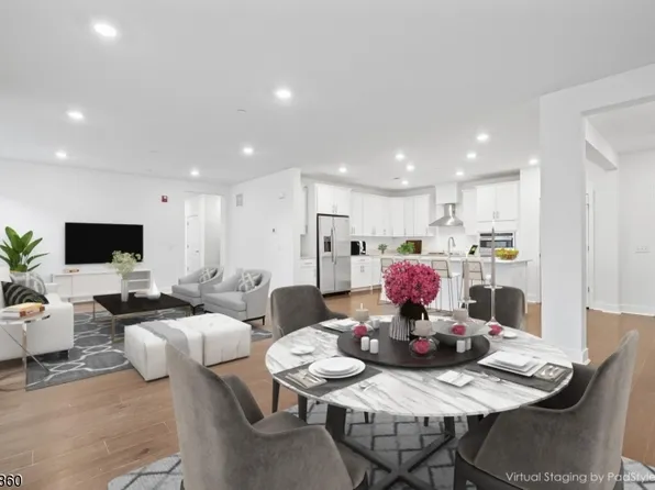 10 Veterans Way #224, Morris Plains Boro, NJ 07950