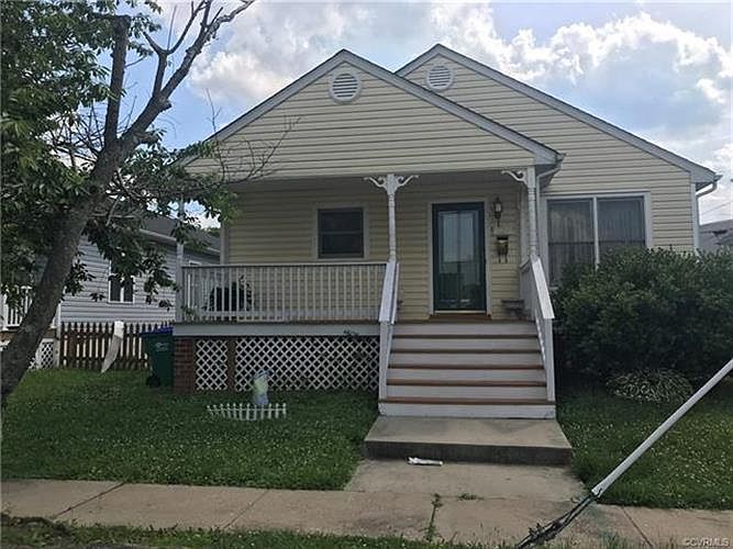 1st image of 1729 Moore St