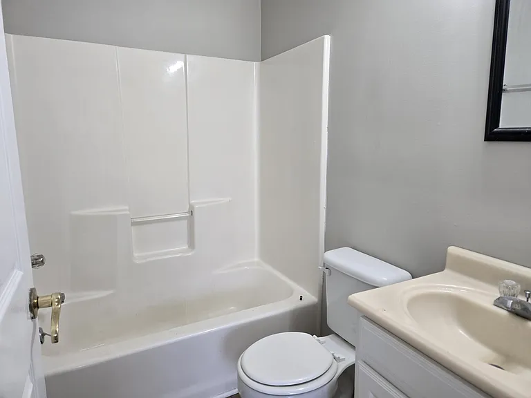 228 Villa Ct — Photo 5