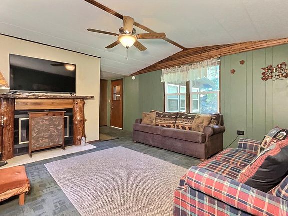 5th image of 1587 Dogwood Dr