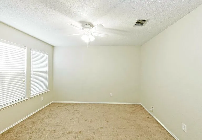 1118 Water Oak Way — Photo 8