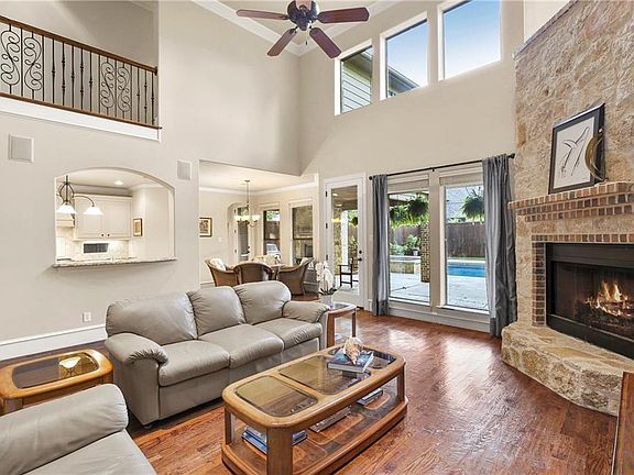 2nd image of 6147 Goliad Ave