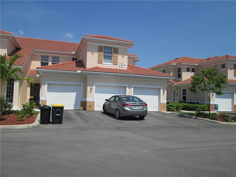 1st image of 240 W End Dr #3