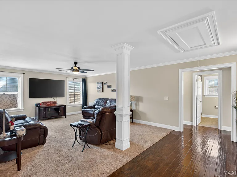 380 Sydney Dr S — Photo 22