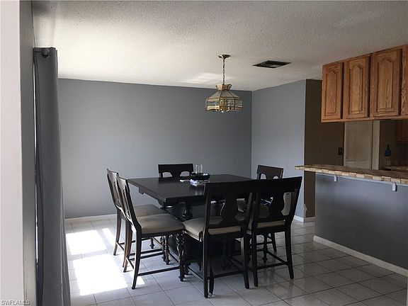 5th image of 301 Hollywood St