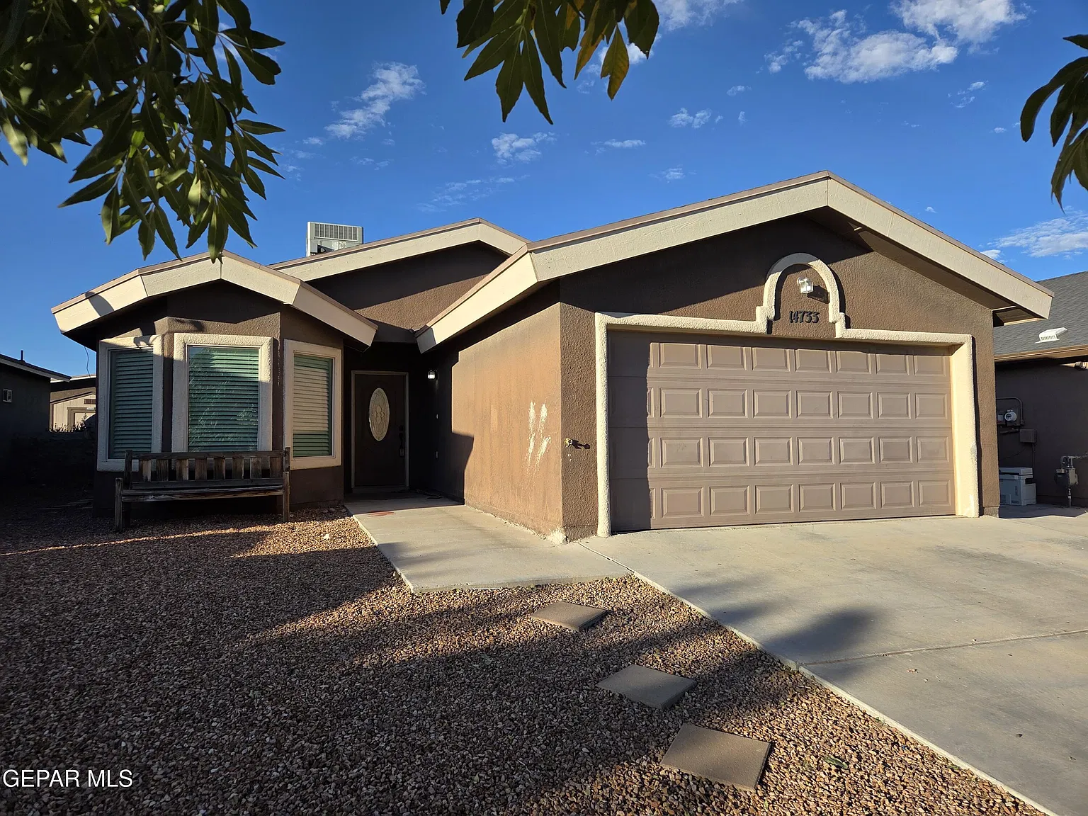 3 bed, 2.0 bath, 1075 sqft, $1,495 — Photo 1