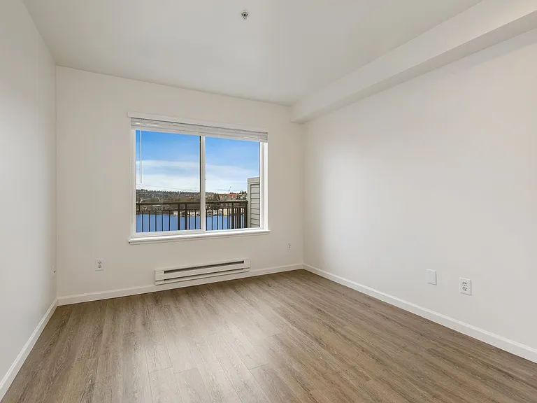 Remi Apartments — Photo 22