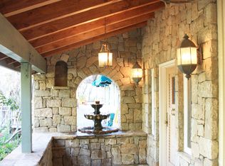 1405 N Foothill Rd, Ojai, CA 93023