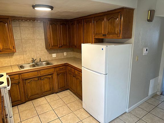 2nd image of 740 W Eagle St APT 1