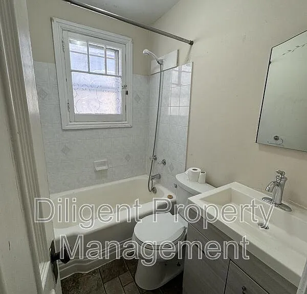 451 Water St #3 — Photo 37