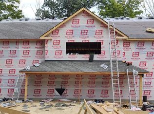 16 Chestnut Rdg, Westtown, NY 10998