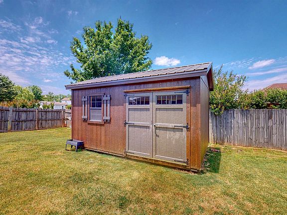 4th image of 75 Romie Dr